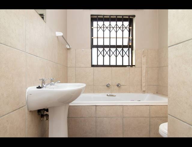 3 BEDROOM TOWNHOUSE FOR SALE IN VIKING VILLAGE